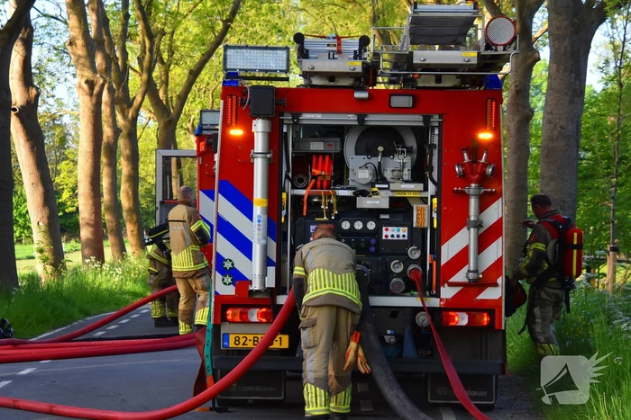 Grote brand verwoest schuur