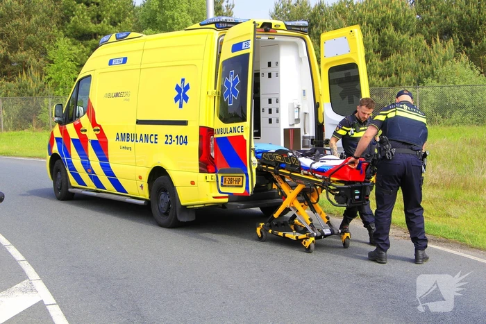 Twee gewonden na botsing met scooter