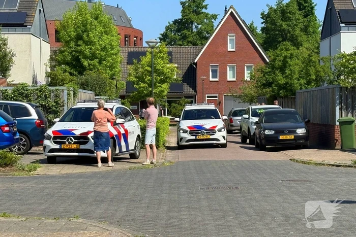 Brandweer bestrijdt brand in zonnepanelen