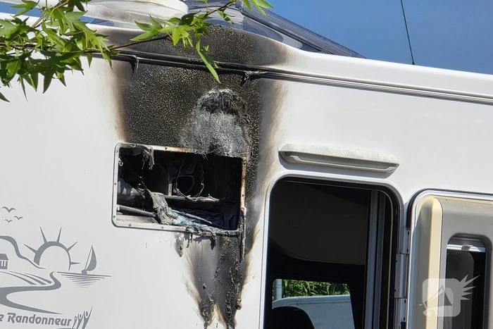 Brandweerinzet na camperbrand