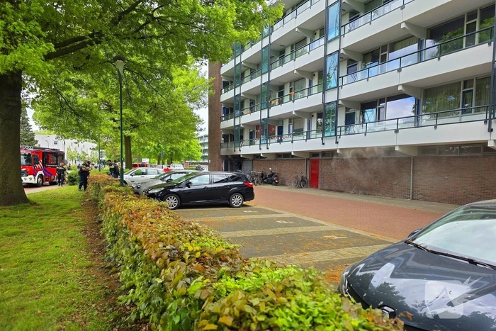 Veel rookontwikkeling bij brand in kelderbox