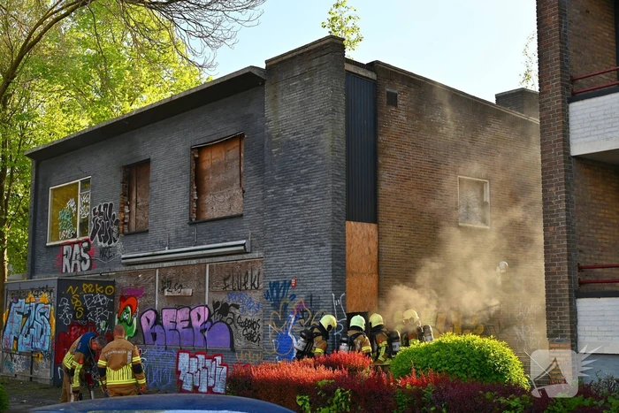 Rookontwikkeling bij brand in slooppand