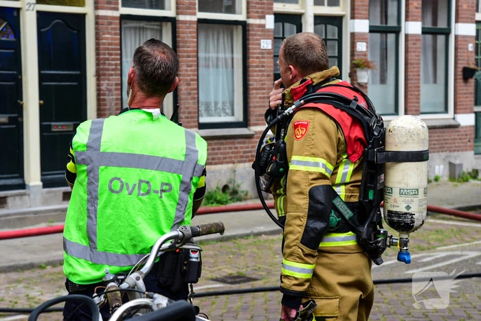 Brandweer ingezet voor brand op dak van woning