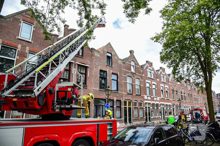 Brandweer ingezet voor brand op dak van woning