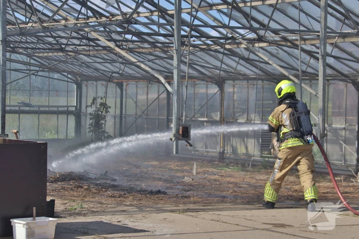 Brandweer blust brand in kas