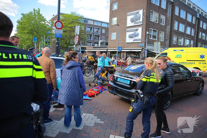 Dame geschept door automobilist