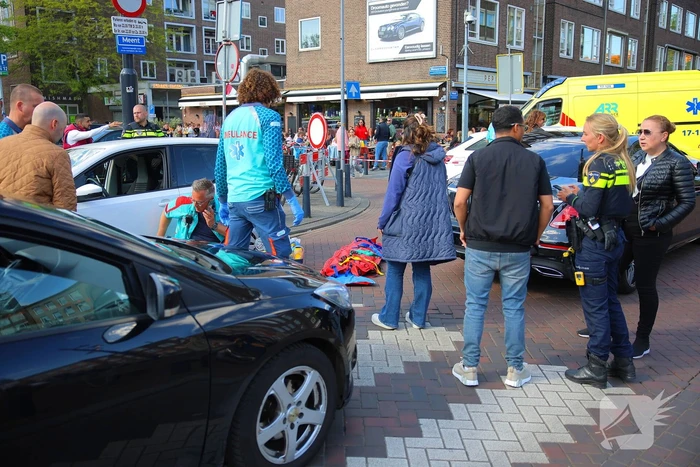 Dame geschept door automobilist