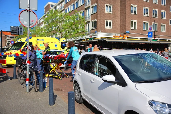 Dame geschept door automobilist