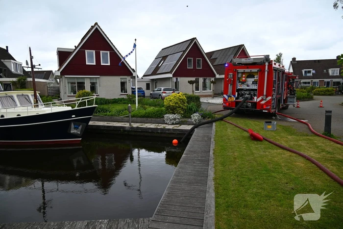 Brandweer groots ingezet bij grote brand in woning