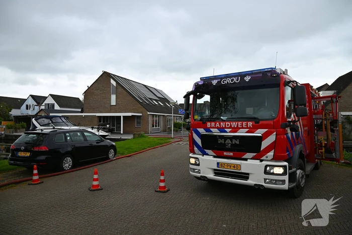 Brandweer groots ingezet bij grote brand in woning