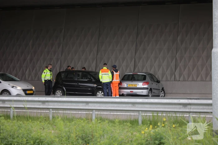Ongeval tussen meerdere voertuigen op de snelweg