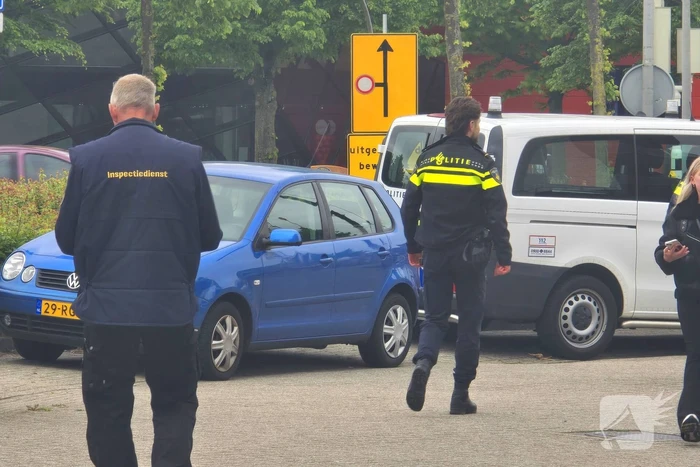 Meerdere eenheden van de politie aanwezig