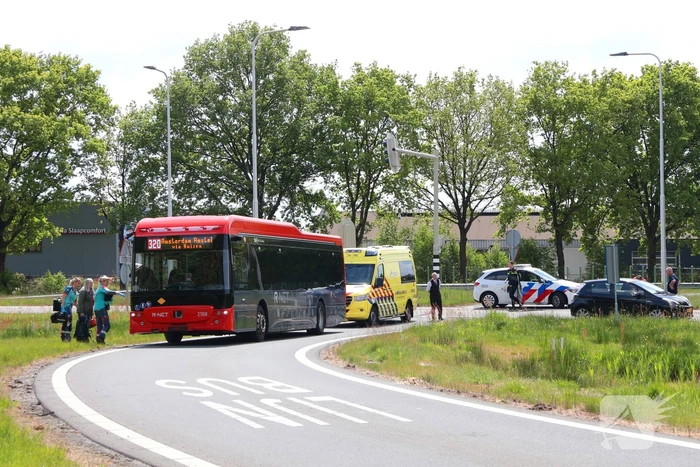 Ongeval tussen auto en lijnbus