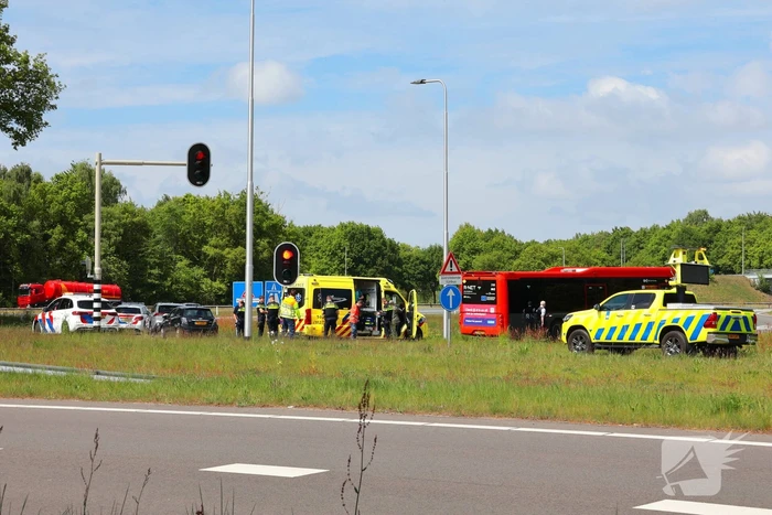 Ongeval tussen auto en lijnbus