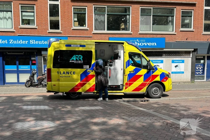 Scooter met vrouw en kind aangereden