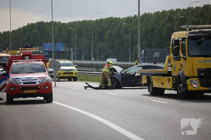 Bestuurder verliest controle en botst tegen RIMOB
