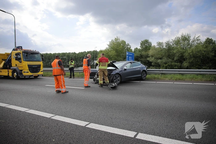 Bestuurder verliest controle en botst tegen RIMOB