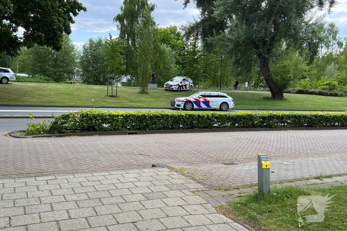 Politie voertuig betrokken bij ongeval met personenauto