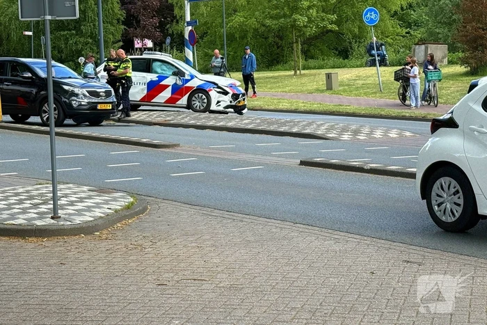 Politie voertuig betrokken bij ongeval met personenauto