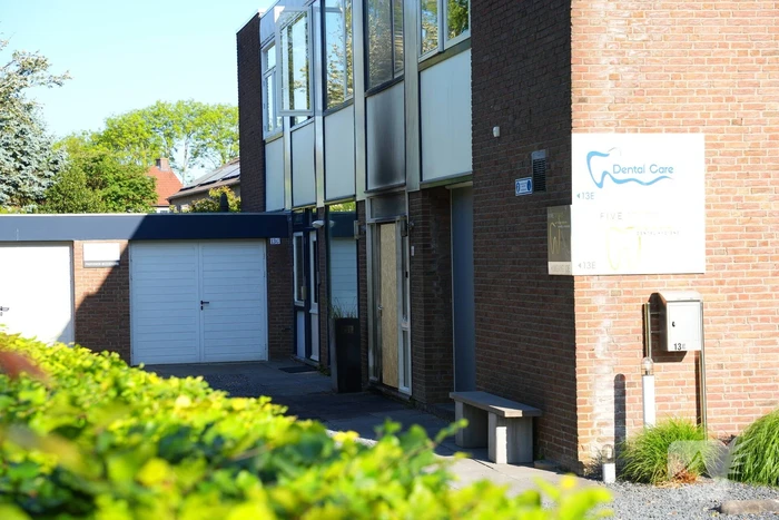 Explosie leidt tot brand in praktijk