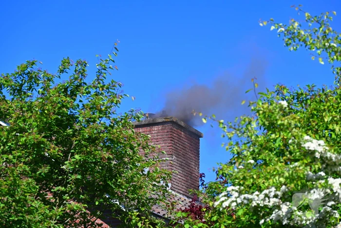 Brand in keuken zorgt voor rookontwikkeling