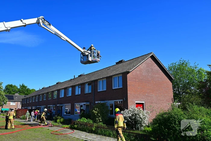 Brand in keuken zorgt voor rookontwikkeling