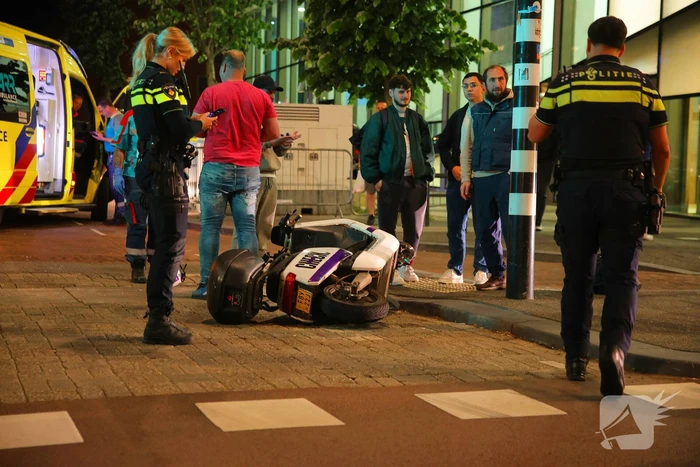 Ongeval tussen deelscooter en auto met aanzienlijke schade