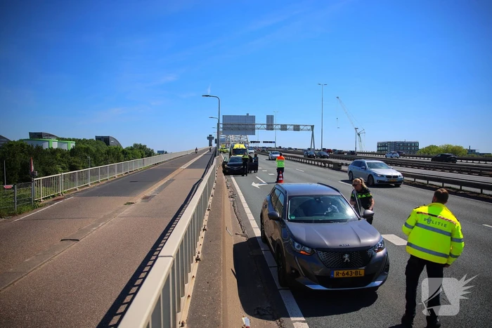 Ongeval tussen twee auto's leidt tot gewonde