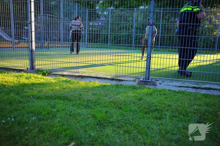 Kind raakt gewond bij ongeval op voetbalveldje