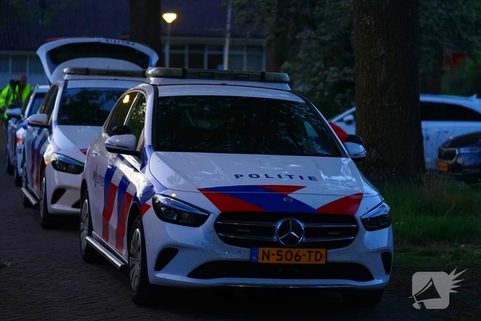 Politiehelikopter ingezet na mogelijke mishandeling: meerdere straten afgezet door politie