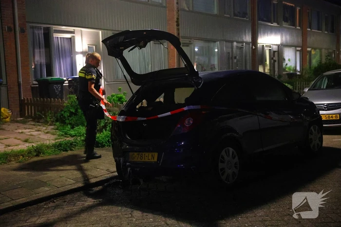 Autobrand vermoedelijk aangestoken