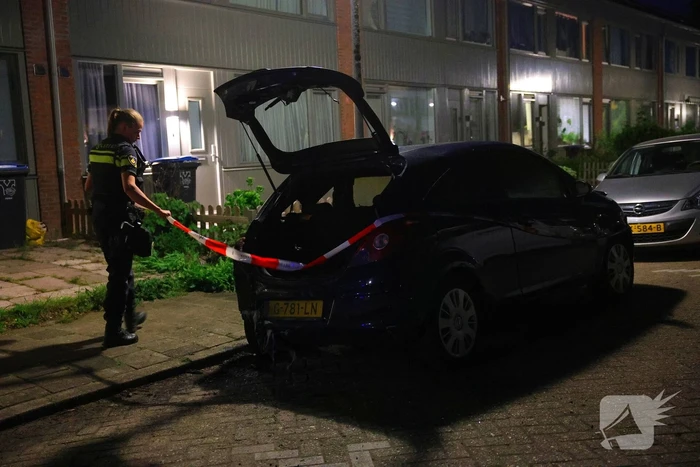 Autobrand vermoedelijk aangestoken