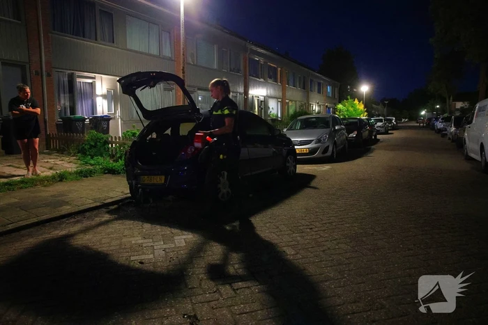 Autobrand vermoedelijk aangestoken