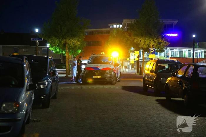 Autobrand vermoedelijk aangestoken