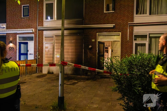 Politie onderzoekt brand na explosie