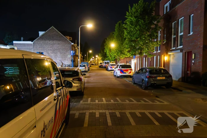 Arrestatieteam voert inval uit bij café