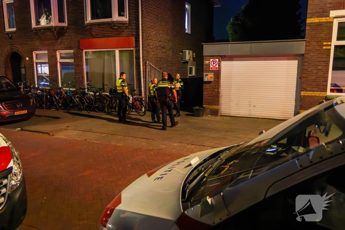 Arrestatieteam voert inval uit bij café