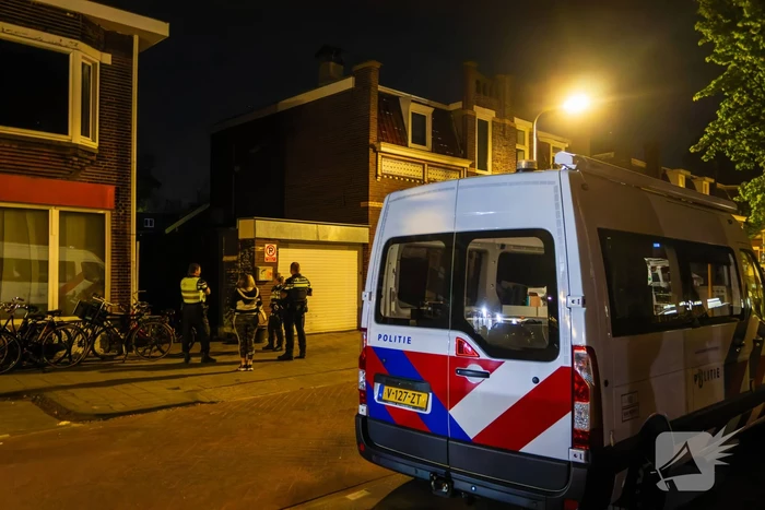 Arrestatieteam voert inval uit bij café