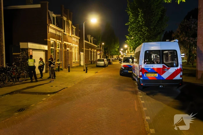 Arrestatieteam voert inval uit bij café