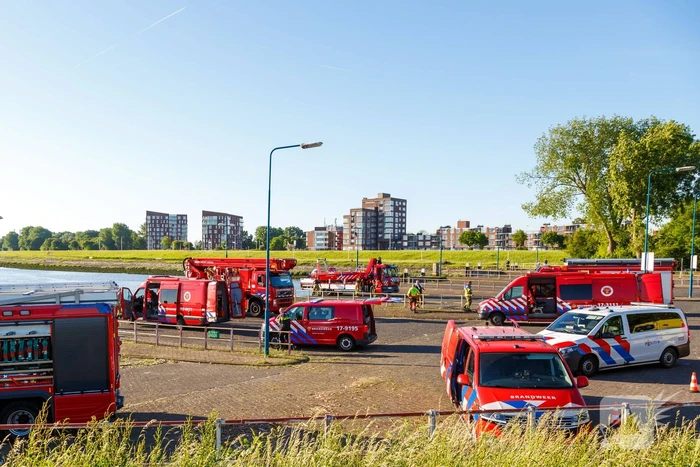 Hulpdiensten zoeken naar visser