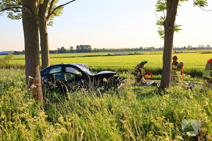Ernstig ongeval tussen twee auto's op snelweg