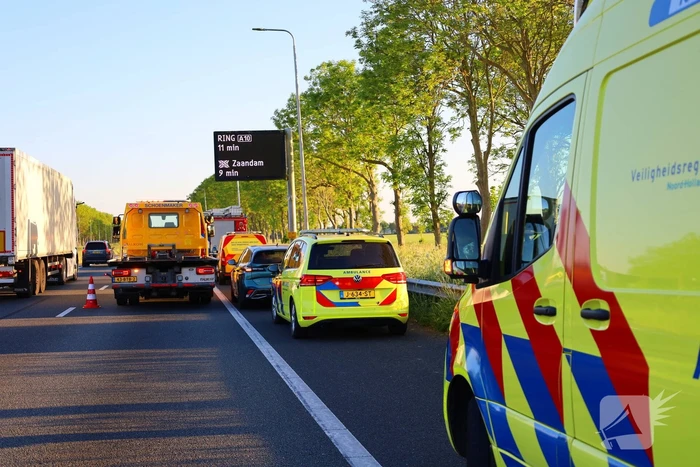 Ernstig ongeval tussen twee auto's op snelweg