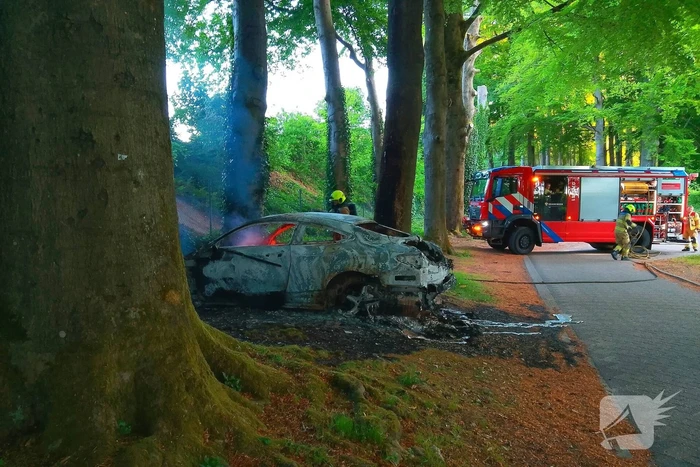 Onderzoek naar oorzaak van autobrand