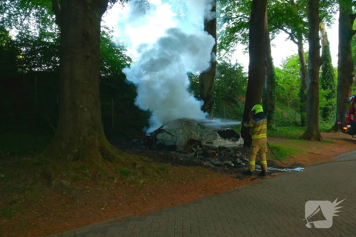 Onderzoek naar oorzaak van autobrand