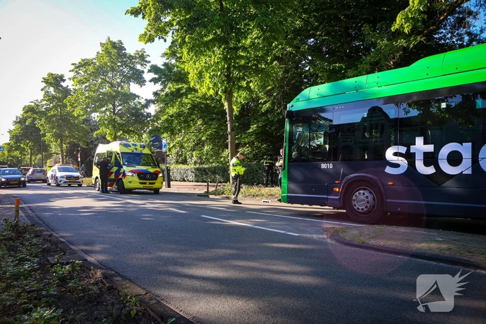 Fietser gewond na ongeval met bus