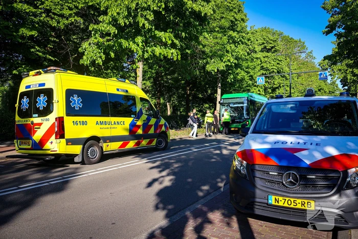 Fietser gewond na ongeval met bus