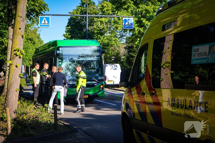 Fietser gewond na ongeval met bus