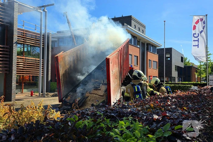 Containerbrand snel onder controle
