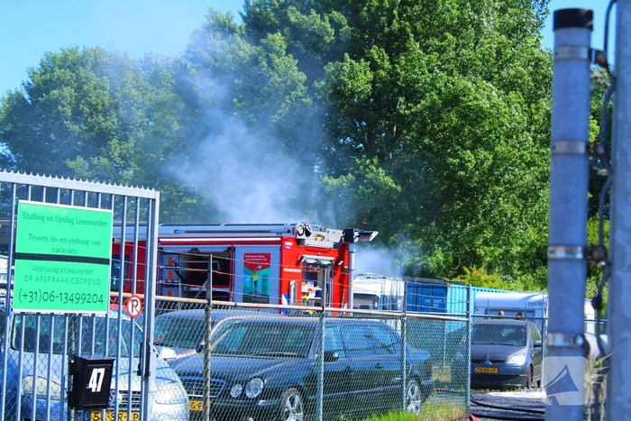 Brand in loods zorgt voor flinke rookontwikkeling