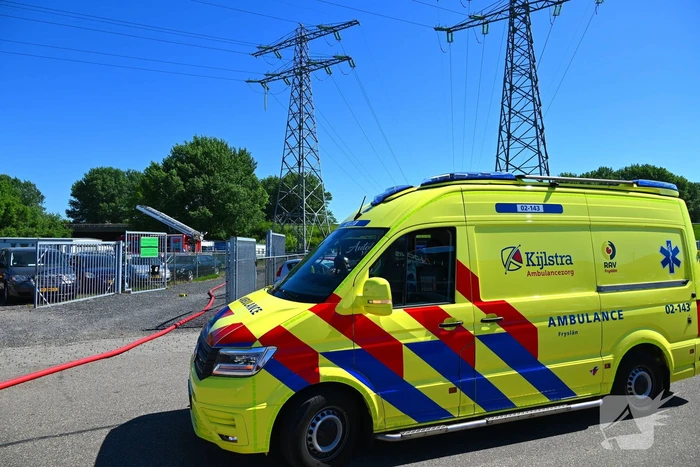 Brand in loods zorgt voor flinke rookontwikkeling